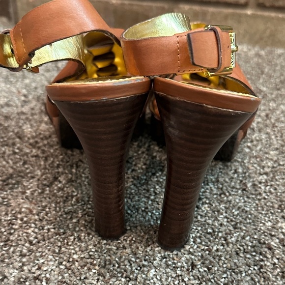 Ralph Lauren Shaina Heels Sandal sz 8.5 - Picture 3 of 4